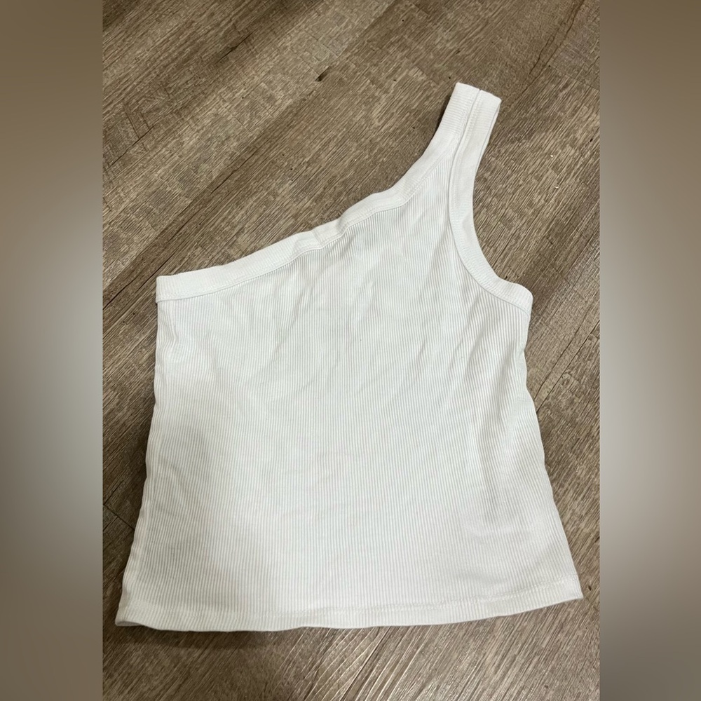 AMERICAN EAGLE 1 shoulder cropped tee